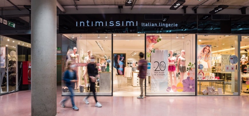 Intimissimi: Das sind die größten Dessous-Trend für Frauen mit großen  Brüsten